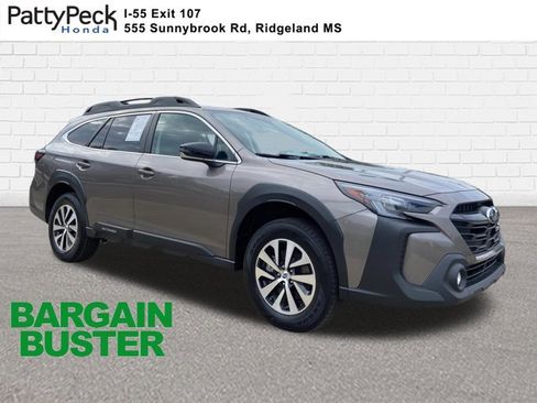 Used 2024 Subaru Outback Premium image 1