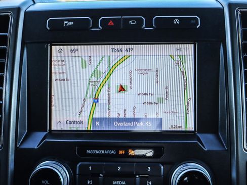 Used 2020 Ford F150 Lariat w/ Equipment Group 502A Luxury image 8