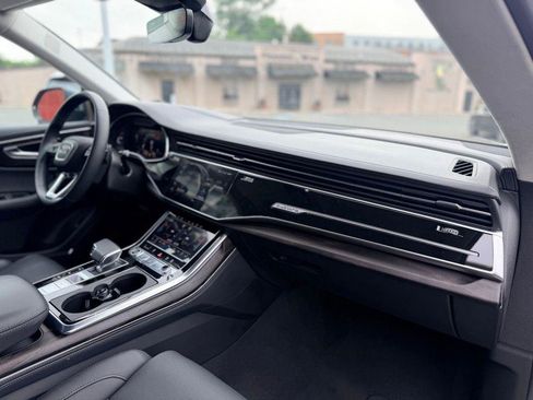 Used 2023 Audi Q8 Prestige AWD/4WD image 23
