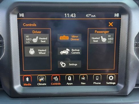 Used 2023 Jeep Wrangler Unlimited Sahara w/ Cold Weather Group AWD/4WD image 18