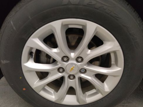 Used 2018 Chevrolet Equinox LS image 31