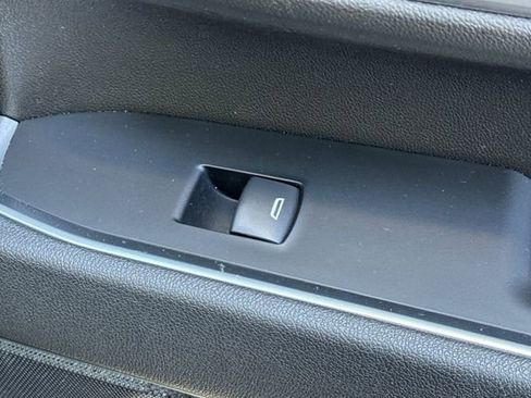 Used 2025 Chevrolet Silverado 2500 LT w/ Convenience Package image 22