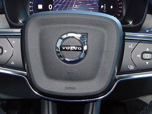 New 2026 Volvo XC40 B5 Ultra w/ Climate Package AWD/4WD image 23