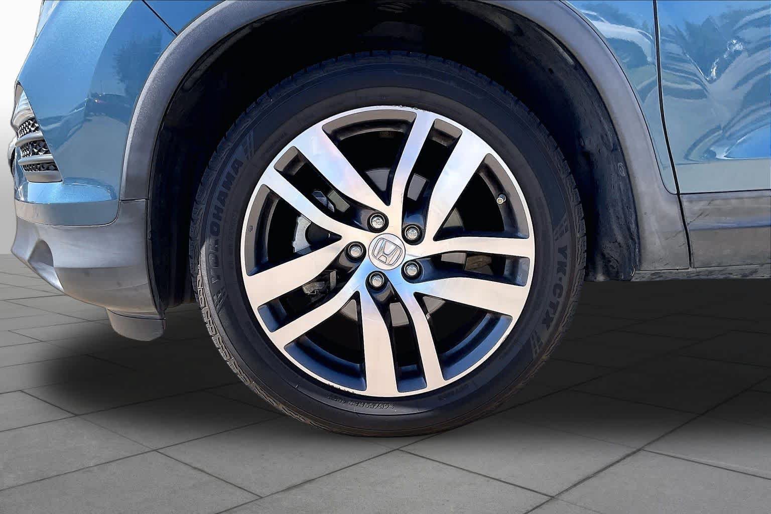 Used 2016 Honda Pilot Touring image 10