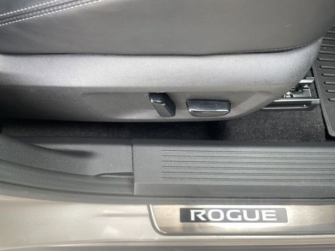 Used 2023 Nissan Rogue Platinum w/ Platinum Premium Package image 50