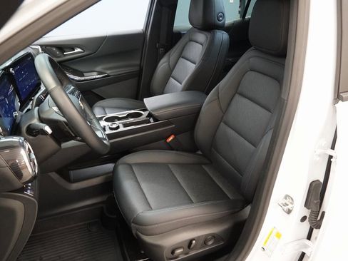 New 2026 Chevrolet Equinox LT w/ Convenience Package II image 3