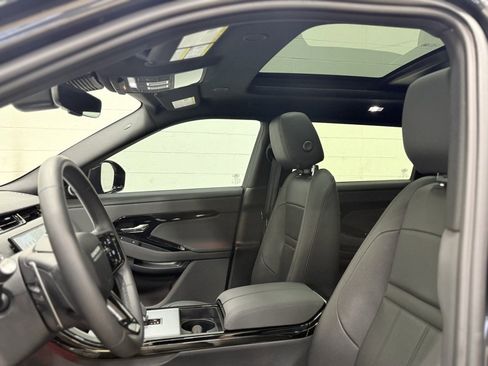 Used 2025 Land Rover Range Rover Evoque Dynamic SE image 27