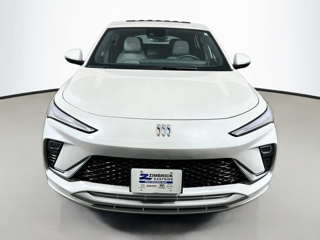 Certified 2024 Buick Envista Avenir FWD image 2