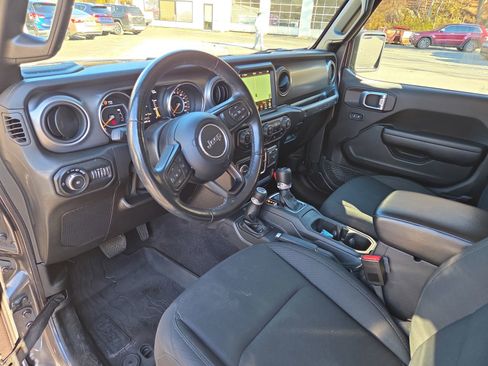 Used 2021 Jeep Wrangler Unlimited Sport image 14