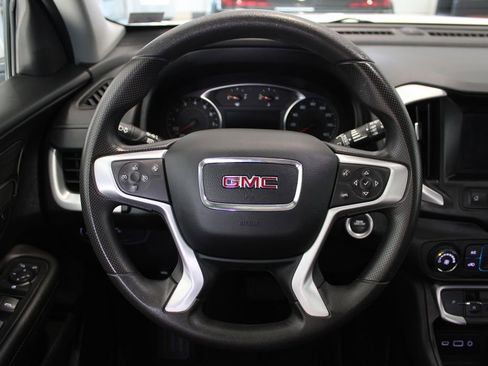 Used 2024 GMC Terrain SLE image 23