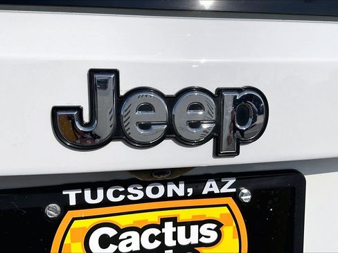 Used 2022 Jeep Renegade Limited w/ Sun, Sound & Wheels Group AWD/4WD image 32