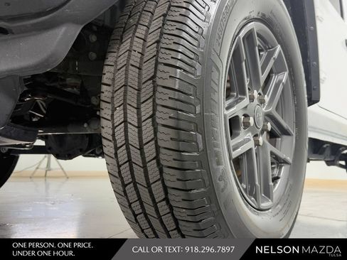 Used 2024 Jeep Wrangler Unlimited Sport AWD/4WD image 11