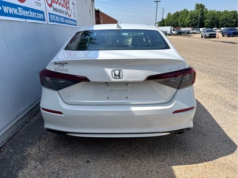 Used 2025 Honda Civic Sport image 4