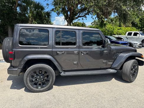 Used 2021 Jeep Wrangler Unlimited Sahara AWD/4WD image 8