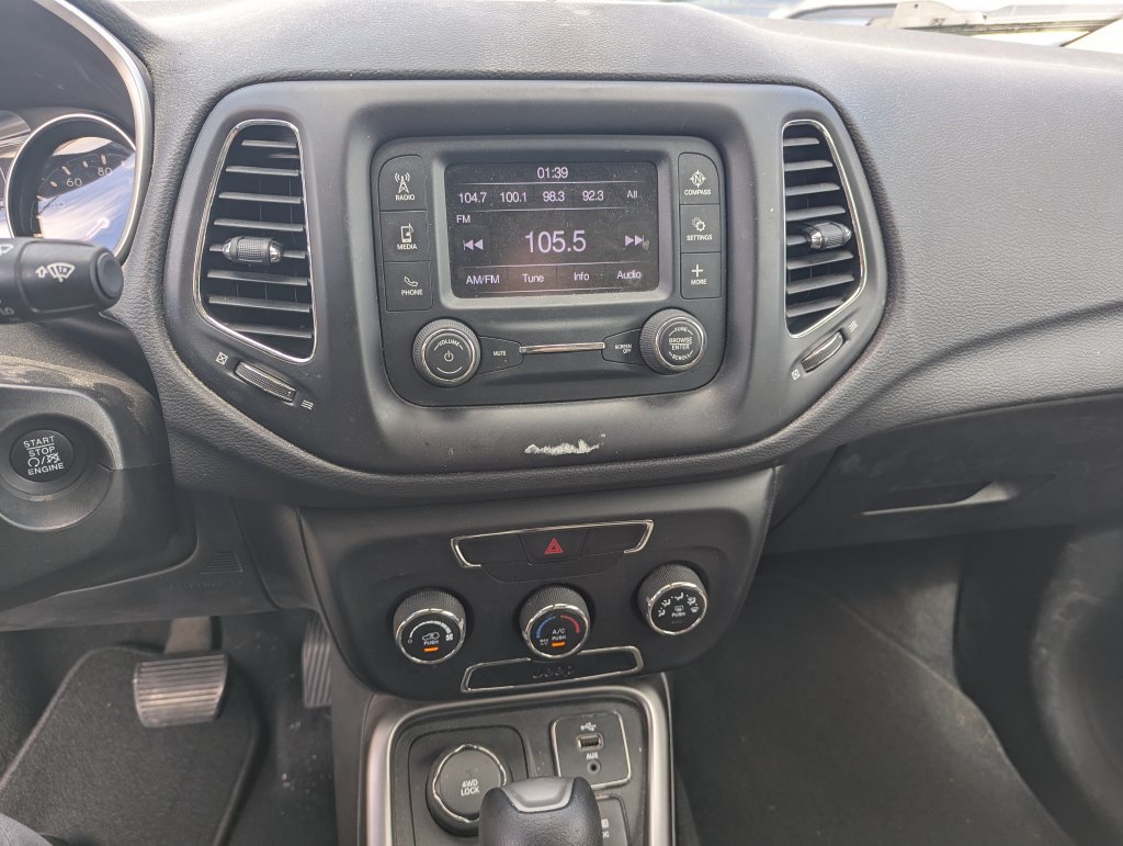 Used 2018 Jeep Compass Sport AWD/4WD image 13