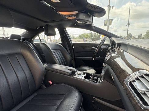 Used 2012 Mercedes-Benz CLS 550 image 4