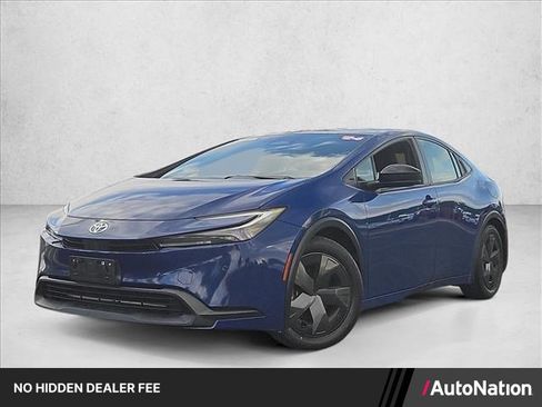 Used 2024 Toyota Prius LE FWD image 1