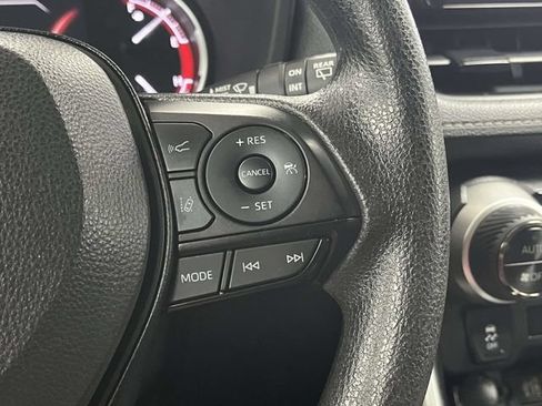Used 2024 Toyota RAV4 XLE AWD/4WD image 31