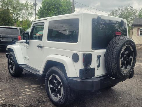 Used 2014 Jeep Wrangler Sahara AWD/4WD image 6