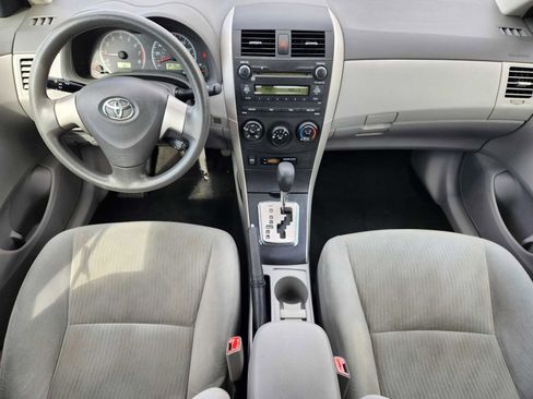 Used 2010 Toyota Corolla LE image 25