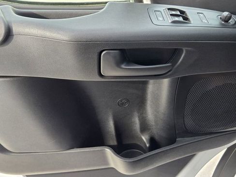 Used 2025 RAM ProMaster 2500 w/ Convenience Group image 24