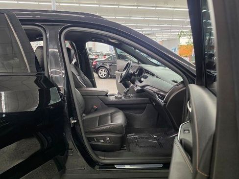 Used 2020 Cadillac XT4 Sport w/ Cold Weather Package AWD/4WD image 10