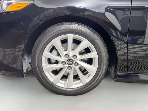 Used 2023 Toyota Camry LE image 14