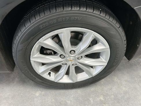 Used 2024 Chevrolet Malibu LT FWD image 9