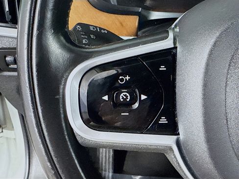 Used 2018 Volvo S90 T6 Inscription w/ Convenience Package image 14