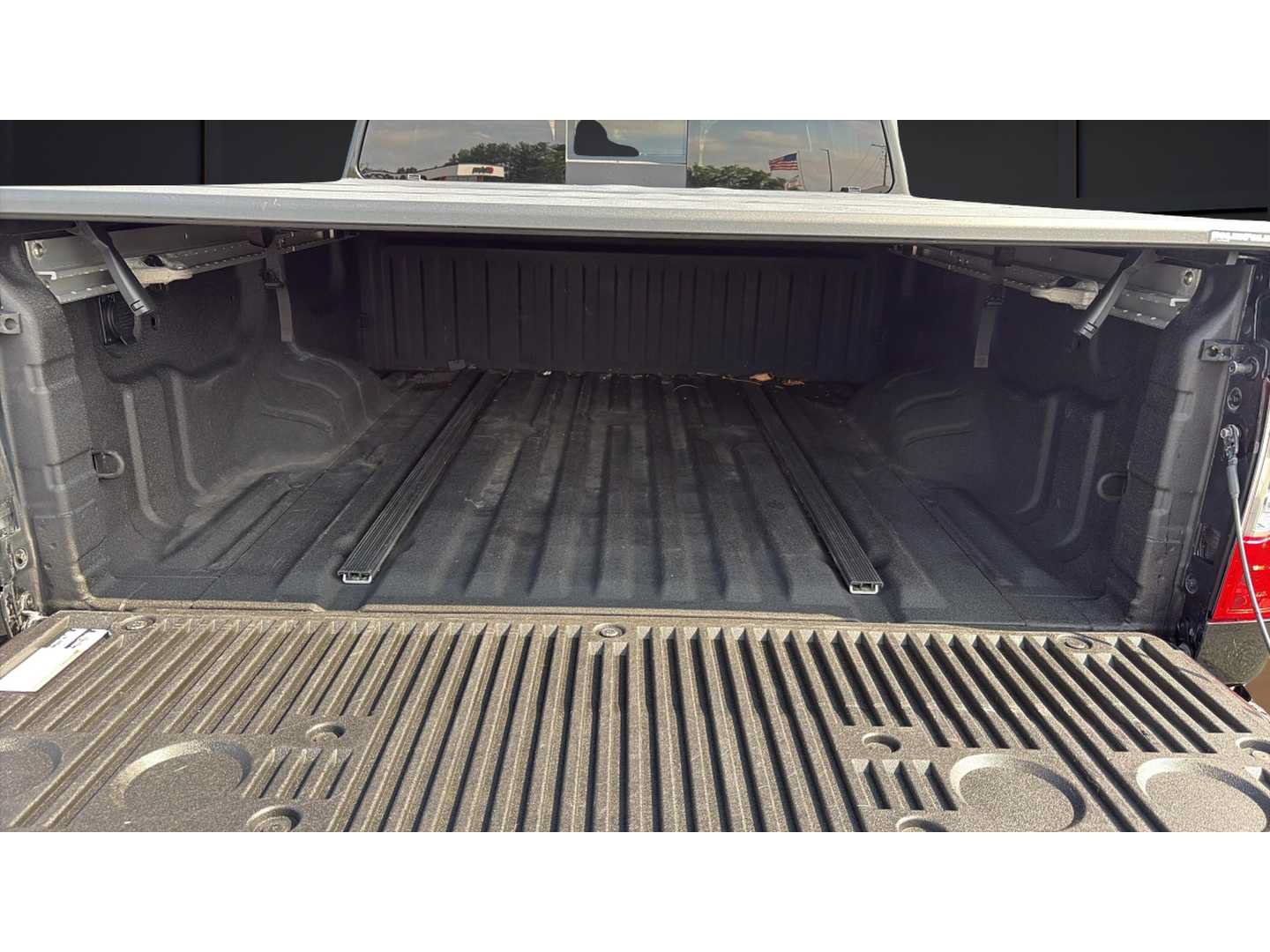 Used 2021 Nissan Titan SV w/ SV Convenience Package AWD/4WD image 15