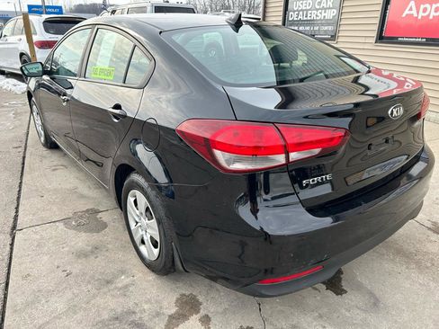 Used 2018 Kia Forte LX w/ LX Rear Camera Package image 4