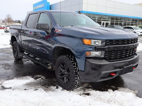 Used 2020 Chevrolet Silverado 1500 Custom Trail Boss w/ Custom Convenience Package image 2