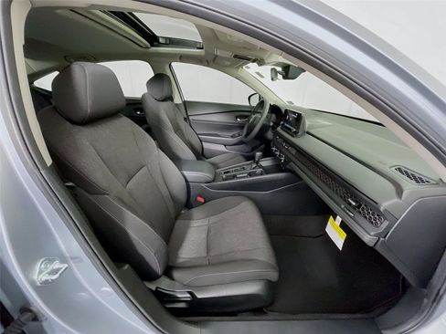 Used 2024 Honda Accord EX image 31