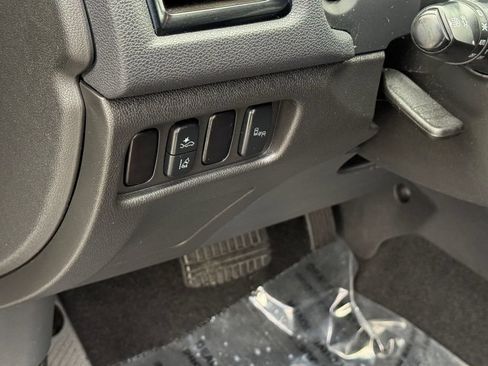 Used 2024 Mitsubishi Outlander Sport SE AWD/4WD image 27