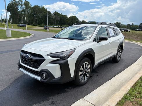 Certified 2024 Subaru Outback Limited AWD/4WD image 3