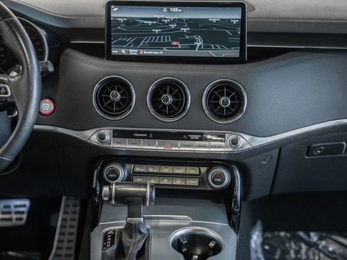 Used 2022 Kia Stinger GT1 image 23