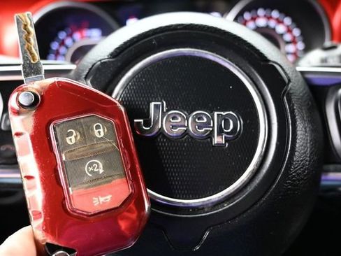 Used 2019 Jeep Wrangler Unlimited Rubicon AWD/4WD image 42