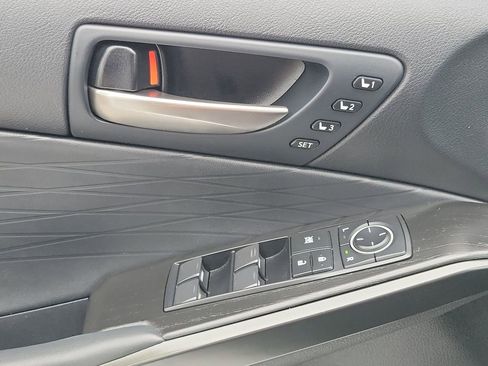 Used 2024 Lexus IS 300 w/ Premium Package RWD image 7
