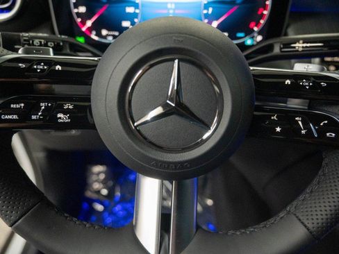 New 2026 Mercedes-Benz GLC 300 image 19