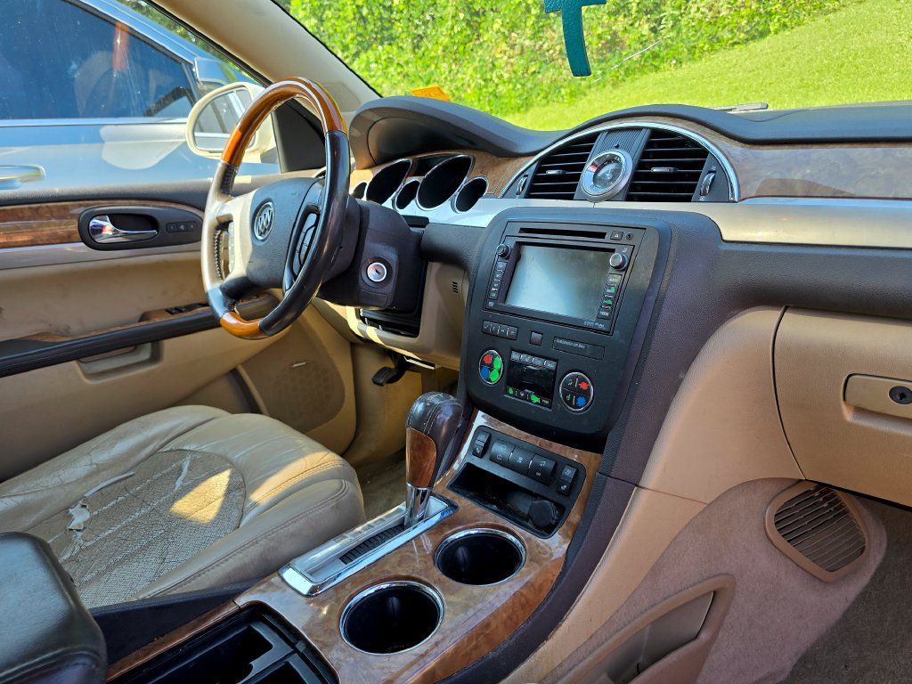 Used 2012 Buick Enclave Premium FWD image 3