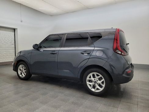 Used 2020 Kia Soul S image 3