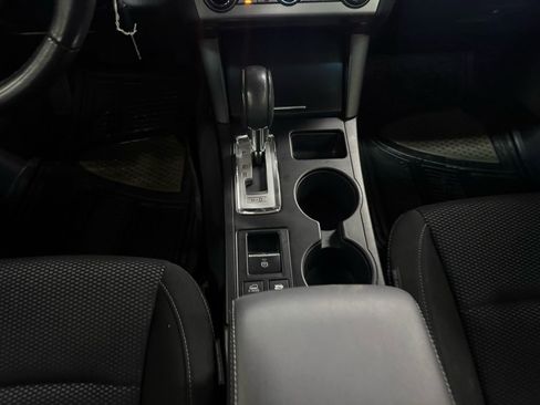 Used 2017 Subaru Outback 2.5i Premium image 31