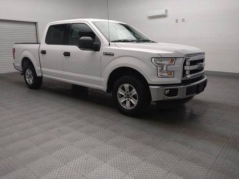 Used 2015 Ford F150 XLT image 13
