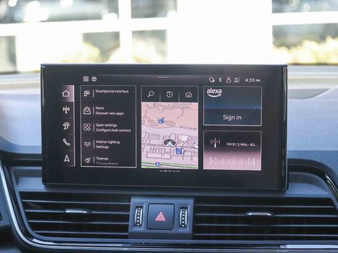Certified 2025 Audi Q5 e Premium Plus w/ Premium Plus Package AWD/4WD image 16