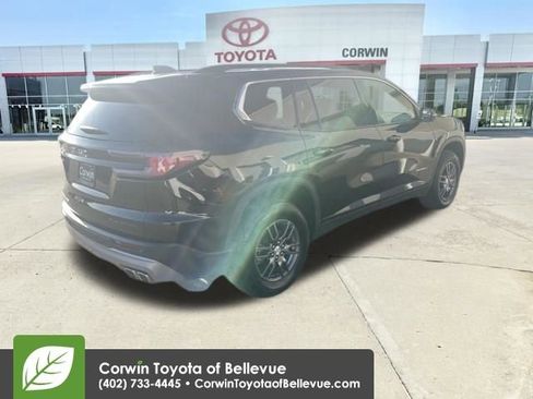 Used 2025 GMC Acadia Elevation image 5