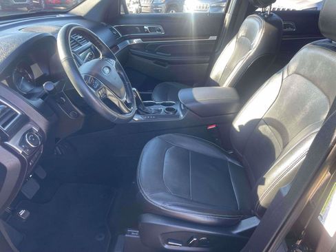 Used 2018 Ford Explorer Limited image 5