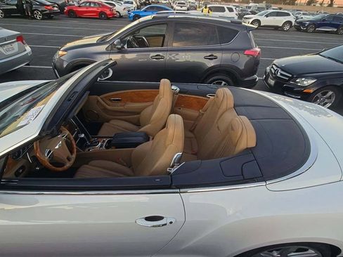 Used 2016 Bentley Continental GT image 19