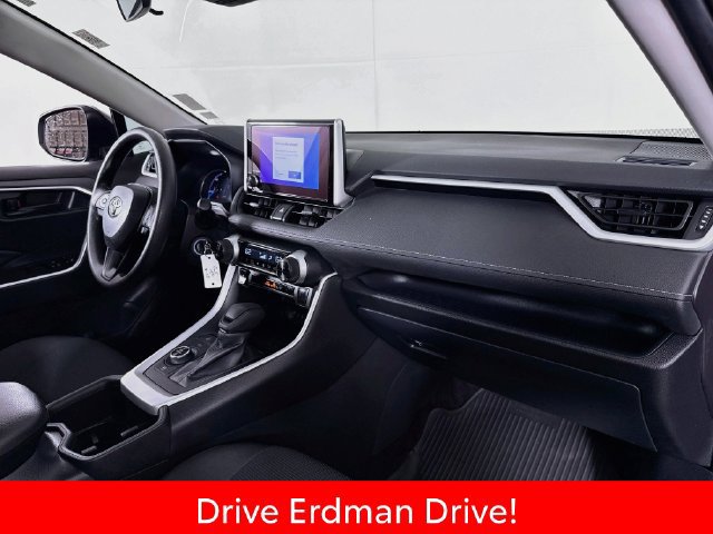 Certified 2025 Toyota RAV4 LE AWD/4WD image 26