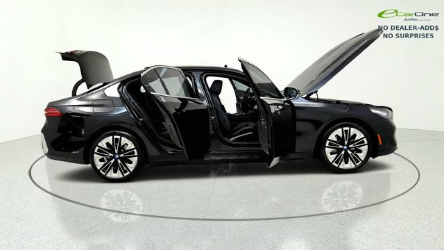 Used 2024 BMW i5 eDrive40i w/ M Sport Package RWD image 20