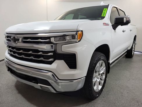 Used 2022 Chevrolet Silverado 1500 LTZ w/ LTZ Premium Package image 3